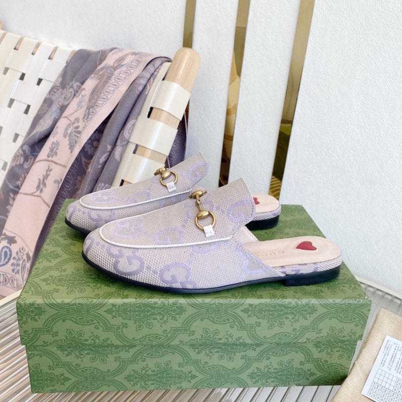 G*u*i slippers